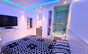 Bron centre appartement meublé avec jacuzzi